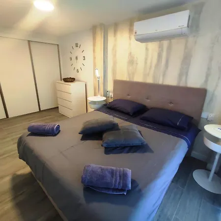 Bungalow De Luxe De La Clase En Benidorm En La Urbanizacion Camporrosso Village *
