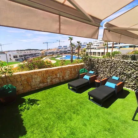 Bungalow De Luxe De La Clase En Benidorm En La Urbanizacion Camporrosso Village