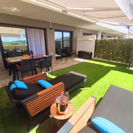 Bungalow De Luxe De La Clase En Benidorm En La Urbanizacion Camporrosso Village