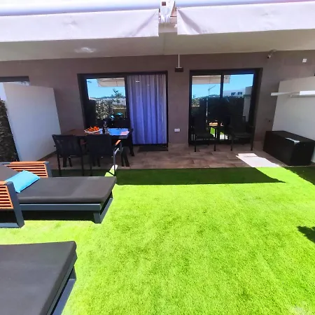 Bungalow De Luxe De La Clase En Benidorm En La Urbanización Camporrosso Village *